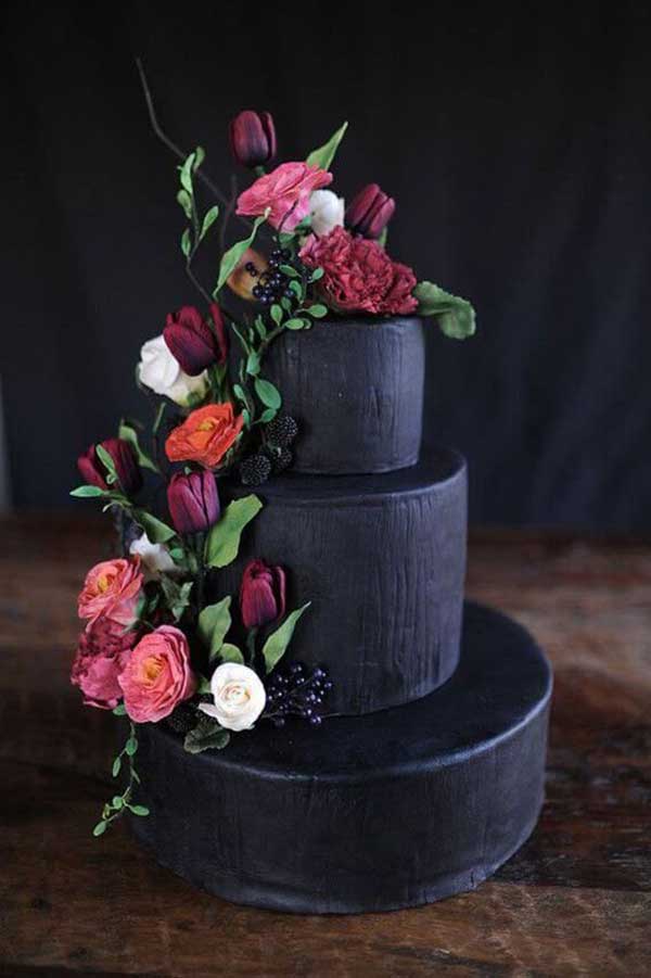 com flores e frutas vermelhas