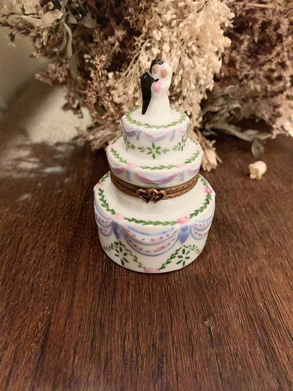 Bolo Falso Para Enfeitar A Festa.